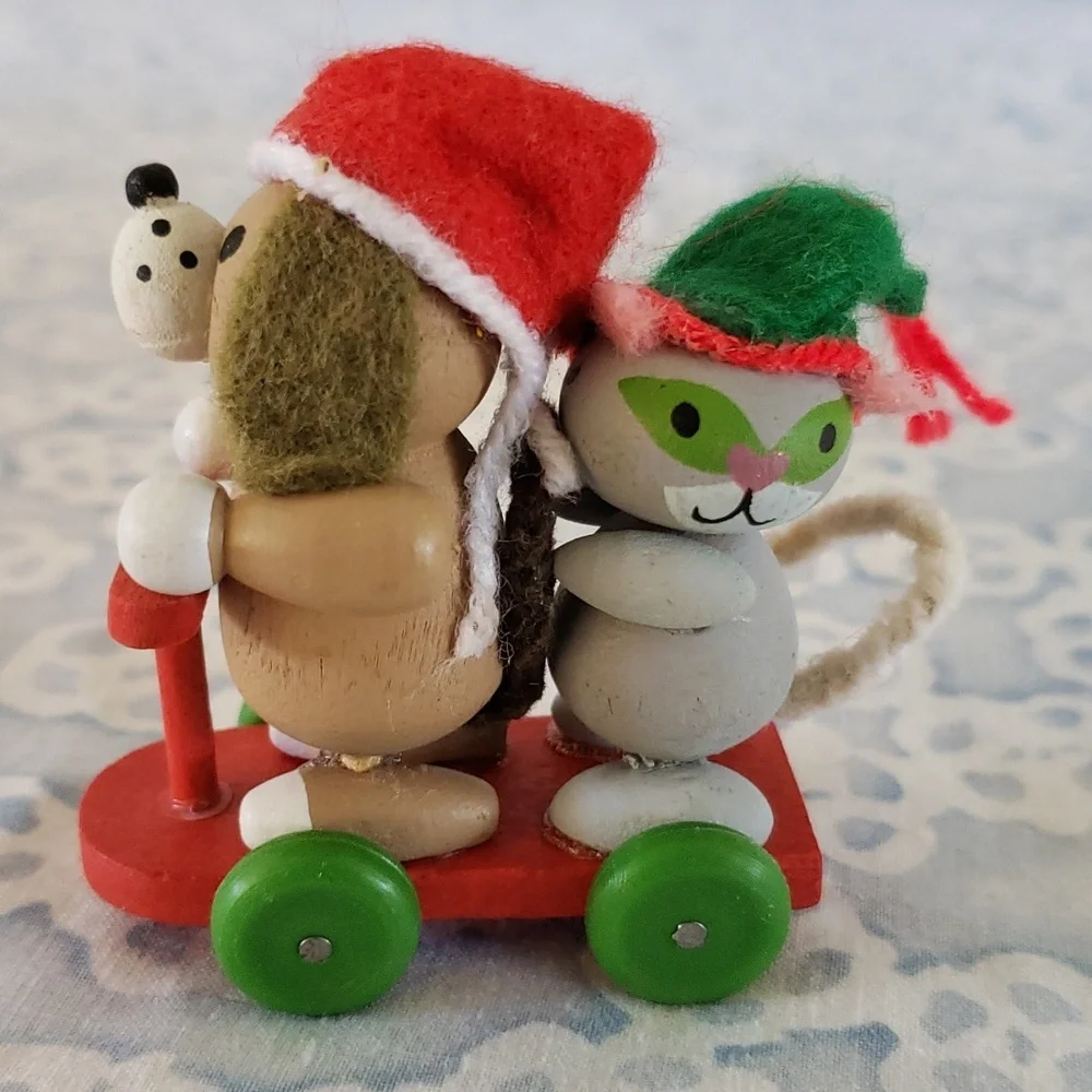 2 Christmas Ornaments Cat Ornament Dog Ornament - Picture 2 of 14